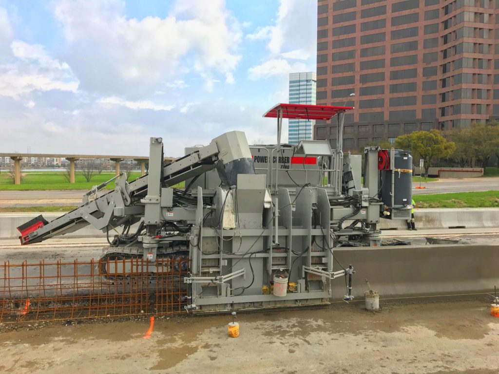 7700 Multipurpose Slipform Machine Curbing Machines