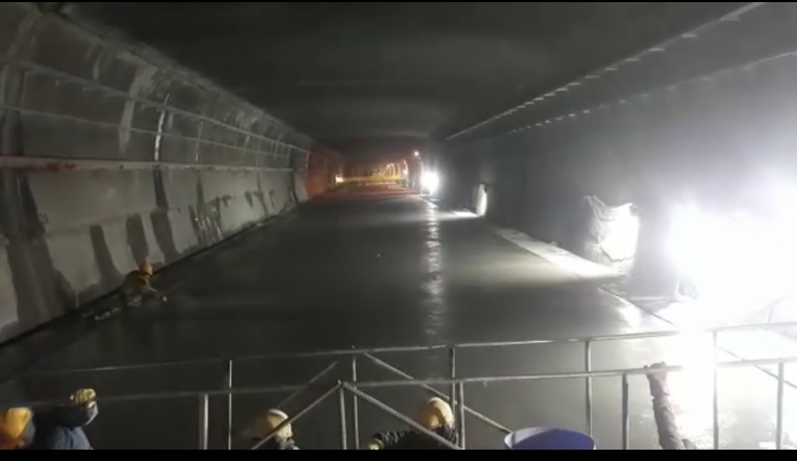 Power Paver SF-2700 paves the Atal Tunnel