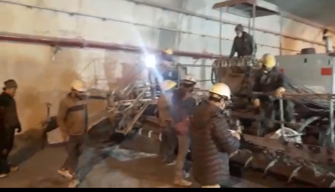 PH Infratech using the Power Paver SF-2700 for pouring