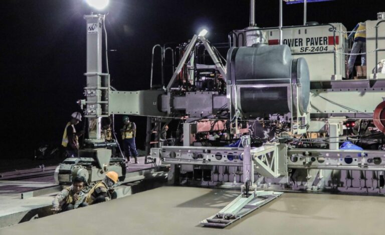 sf-2404-slipform-paver-paving-road-min